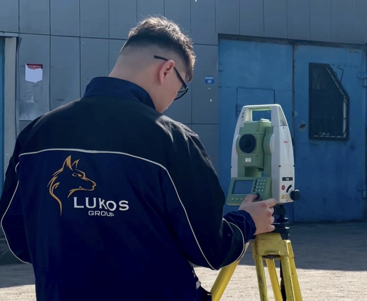 Детский сад и здание мастерской